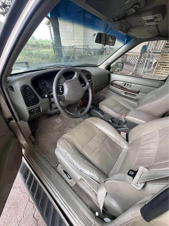 1999 Infiniti QX4 - Image 4 of 6