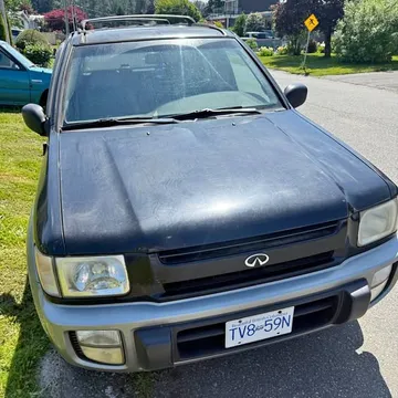 1999 Infiniti QX4