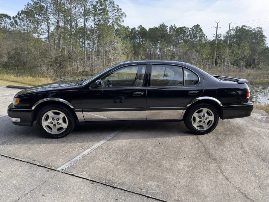 1999 Infiniti I30 1st Gen - Image 2 of 23