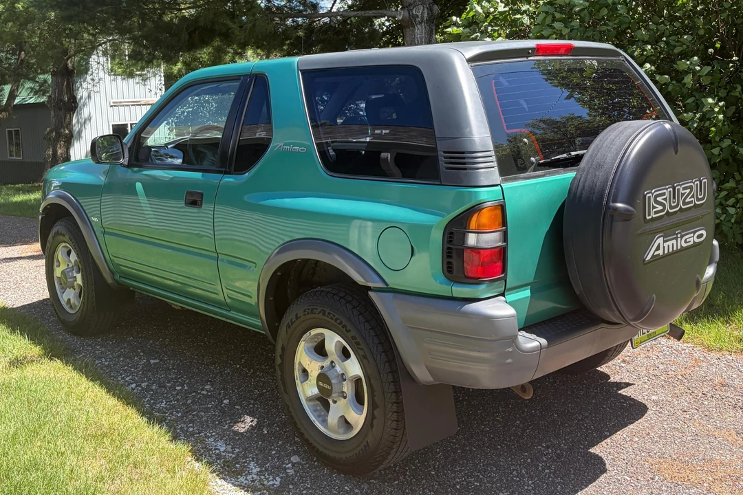 1999 Isuzu - Image 5 of 31