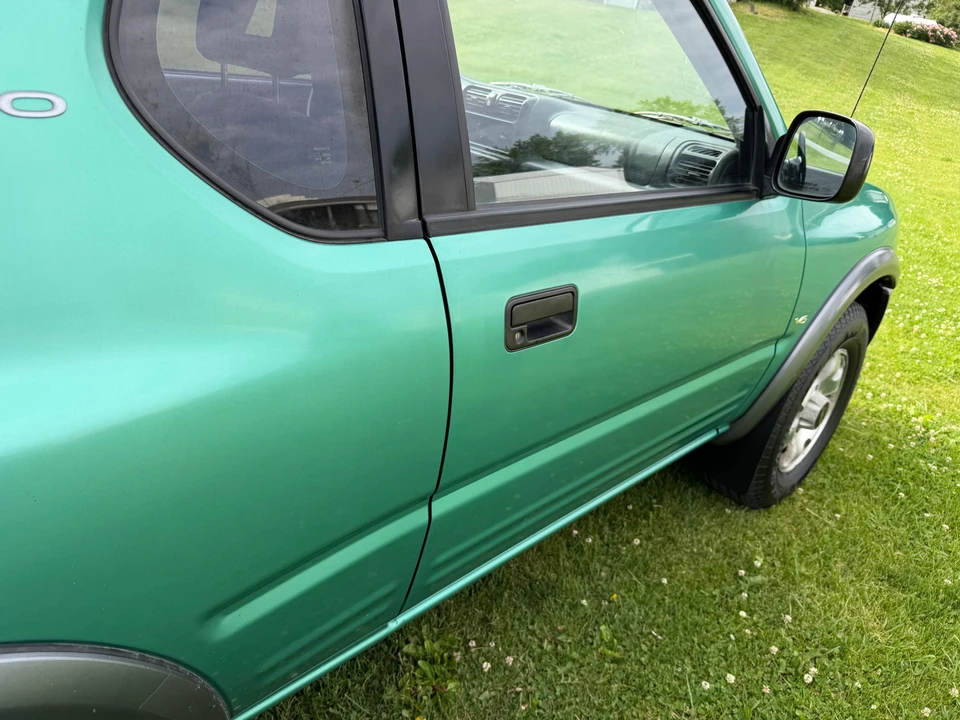 1999 Isuzu - Image 23 of 31