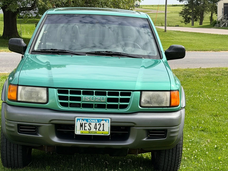 1999 Isuzu - Image 6 of 31