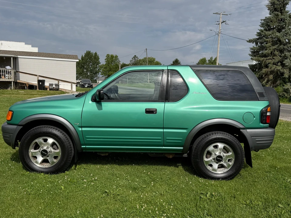 1999 Isuzu - Image 8 of 31
