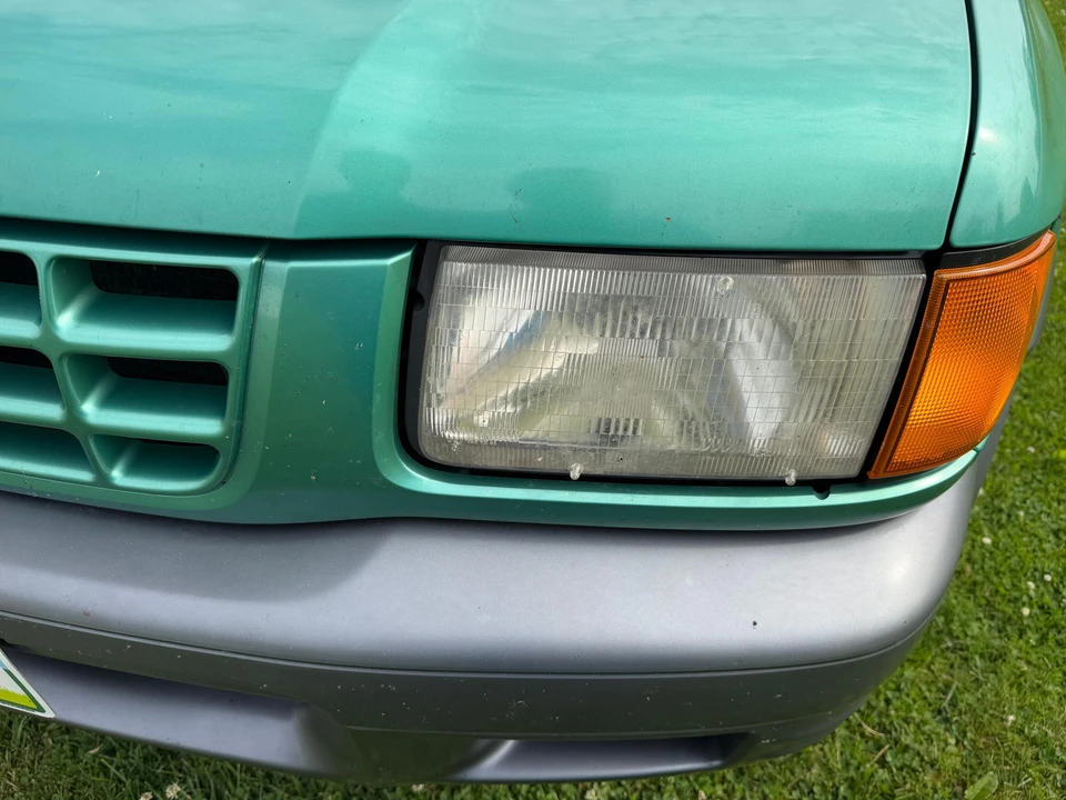 1999 Isuzu - Image 14 of 31