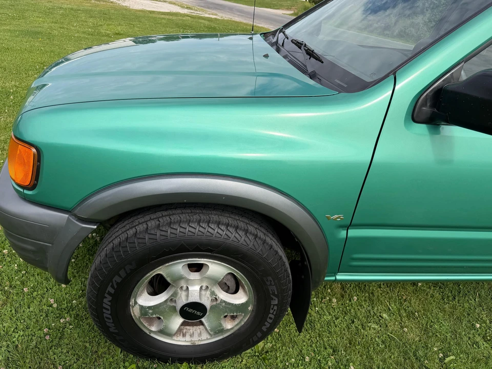 1999 Isuzu - Image 15 of 31