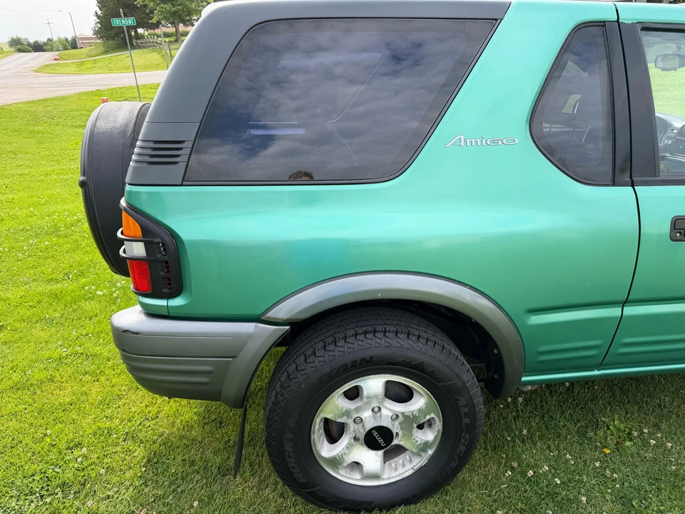1999 Isuzu - Image 22 of 31