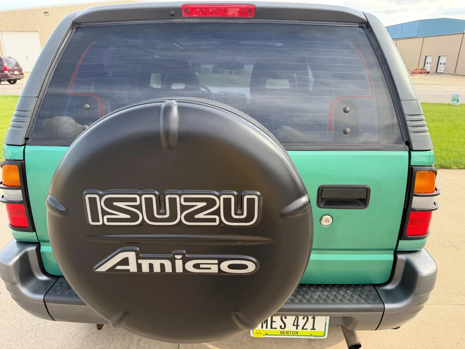 1999 Isuzu - Image 9 of 31