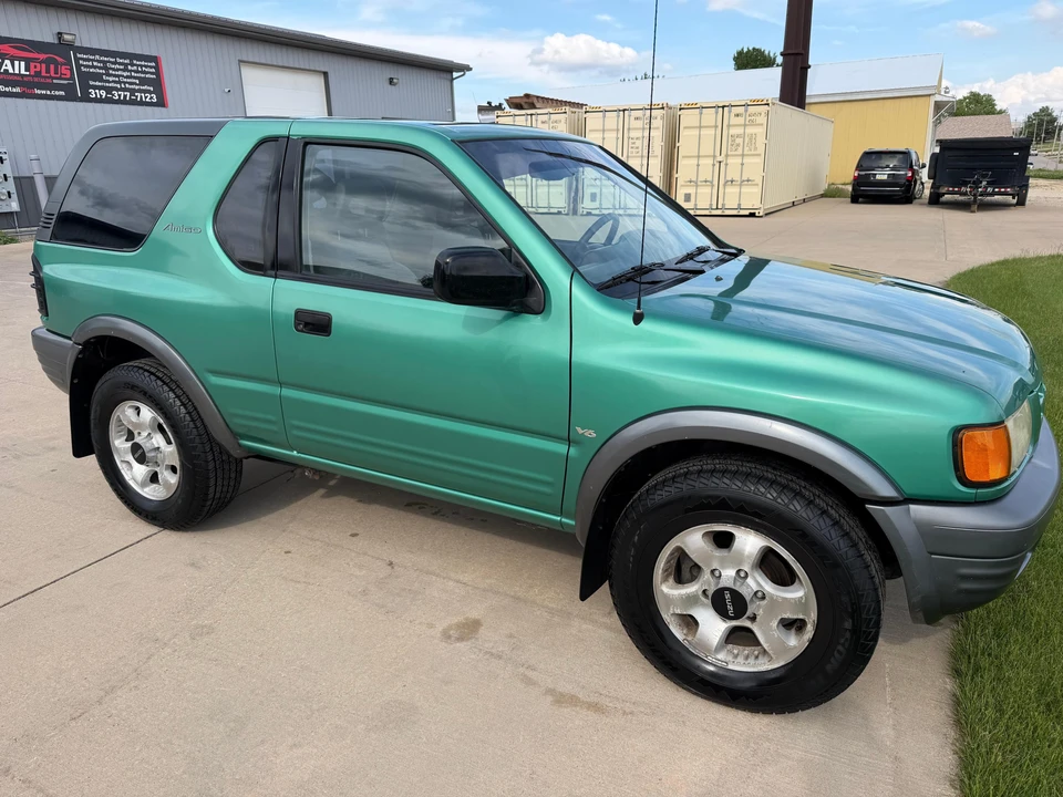 1999 Isuzu - Image 10 of 31
