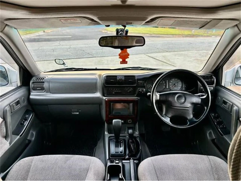 1999 Isuzu Rodeo - Image 6 of 15