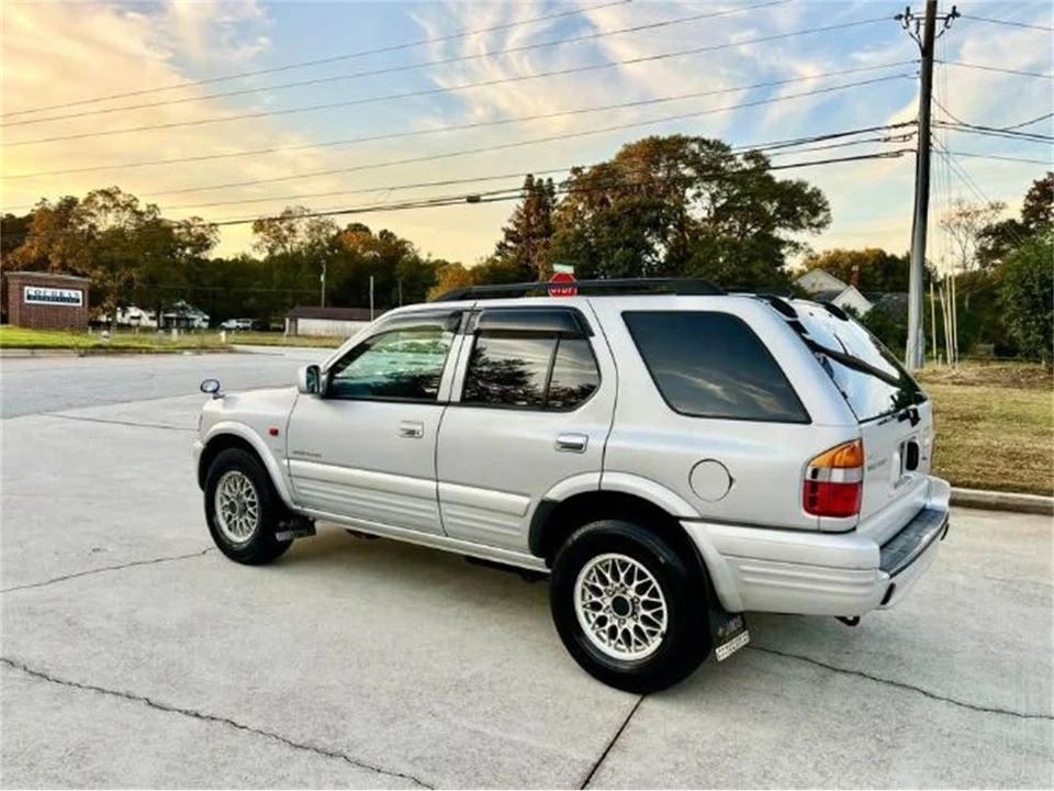 1999 Isuzu Rodeo - Image 12 of 15