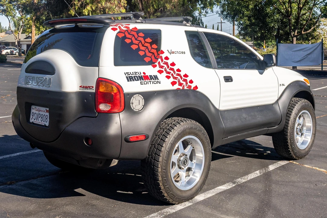 1999 Isuzu VehiCROSS - Image 4 of 31