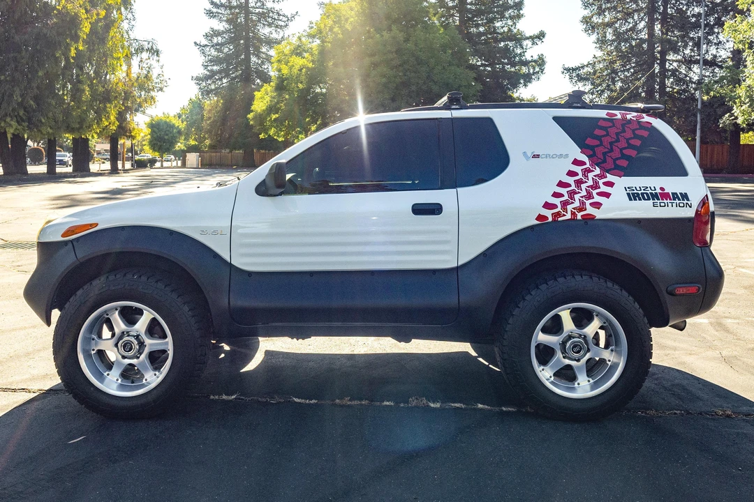 1999 Isuzu VehiCROSS - Image 3 of 31