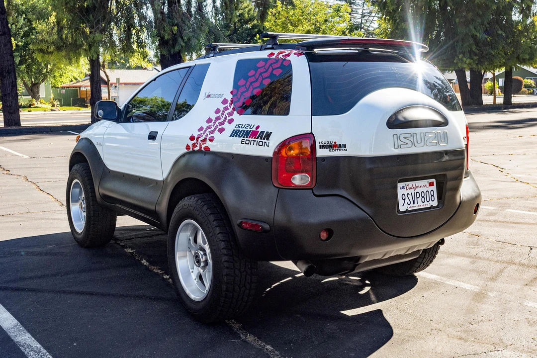 1999 Isuzu VehiCROSS - Image 7 of 31