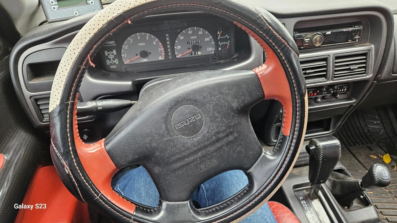 1999 Isuzu VehiCROSS - Image 4 of 4