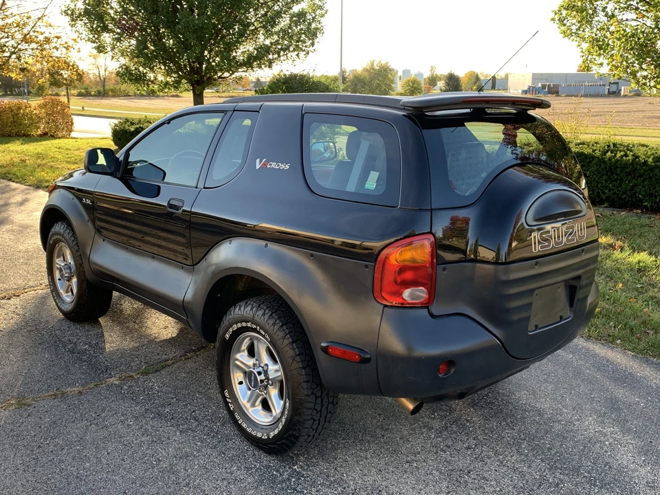 1999 Isuzu VehiCROSS - Image 19 of 31