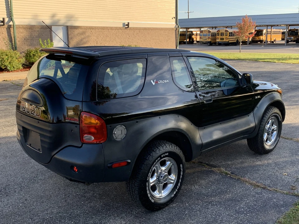 1999 Isuzu VehiCROSS - Image 28 of 31