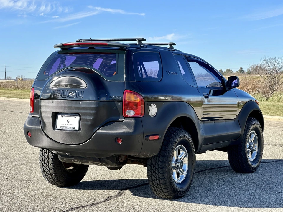 1999 Isuzu VehiCROSS - Image 11 of 31