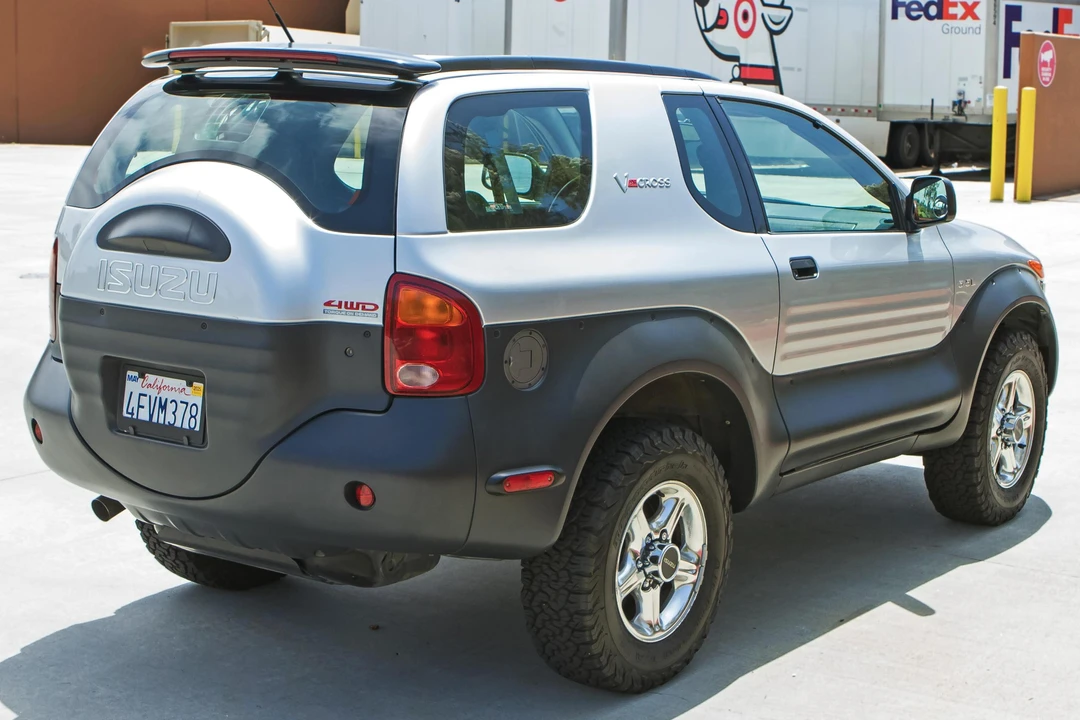 1999 Isuzu VehiCROSS - Image 5 of 31