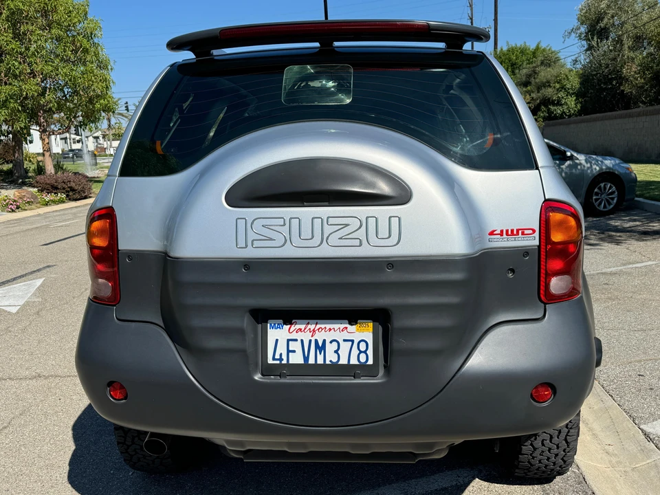 1999 Isuzu VehiCROSS - Image 9 of 31