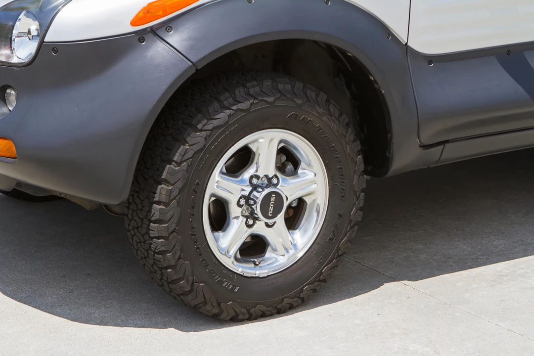 1999 Isuzu VehiCROSS - Image 16 of 31