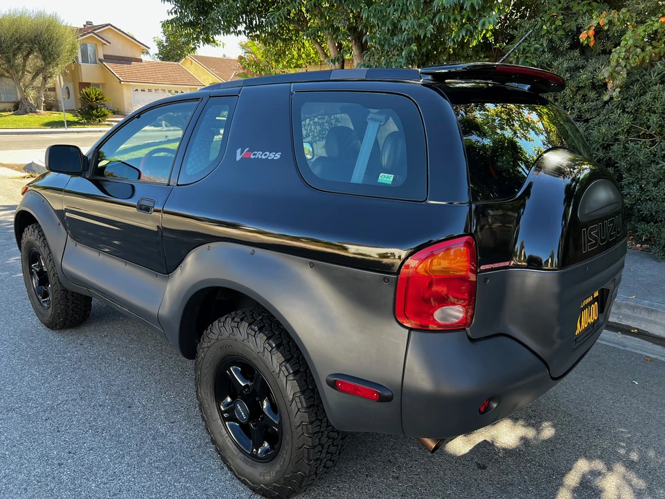1999 Isuzu VehiCROSS - Image 8 of 31