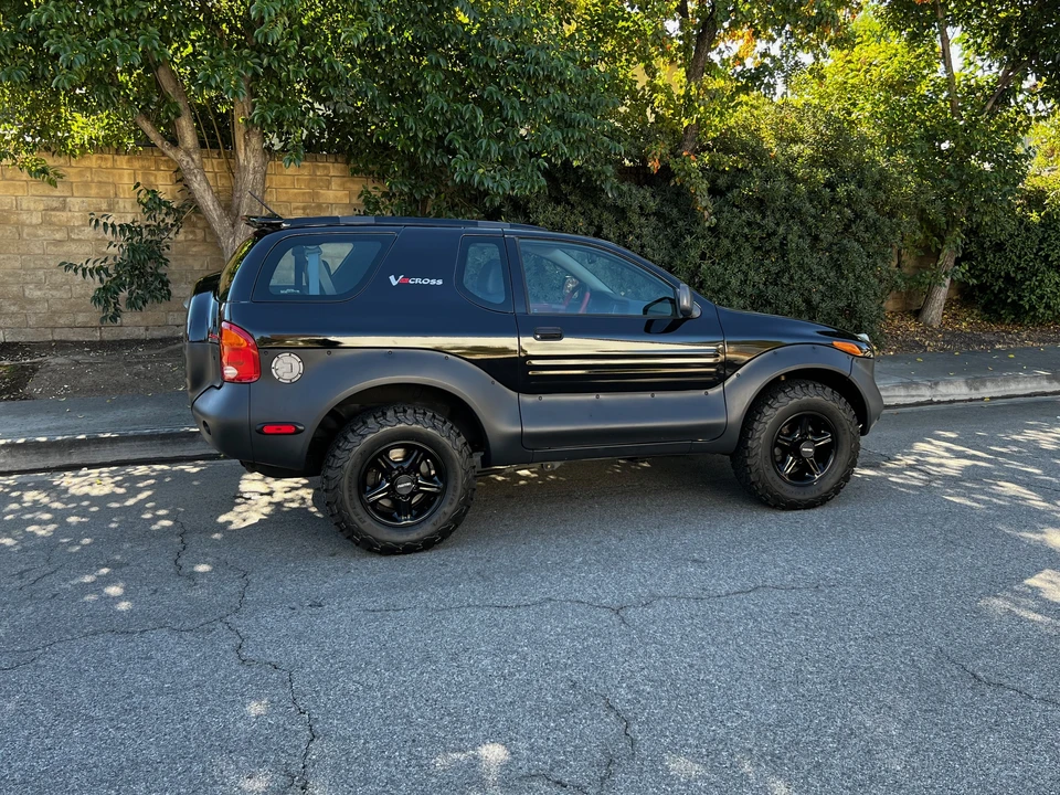 1999 Isuzu VehiCROSS - Image 14 of 31