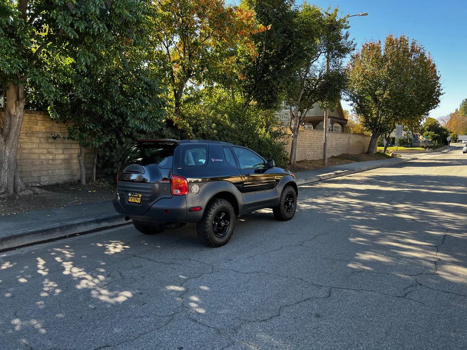 1999 Isuzu VehiCROSS - Image 11 of 31