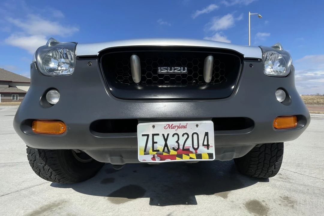 1999 Isuzu VehiCROSS - Image 2 of 31