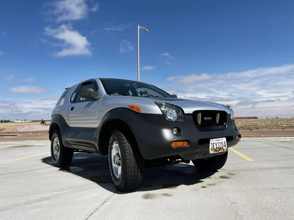 1999 Isuzu VehiCROSS - Image 9 of 31