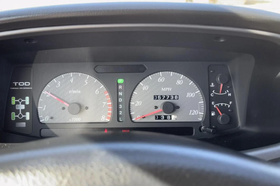 1999 Isuzu VehiCROSS - Image 27 of 31