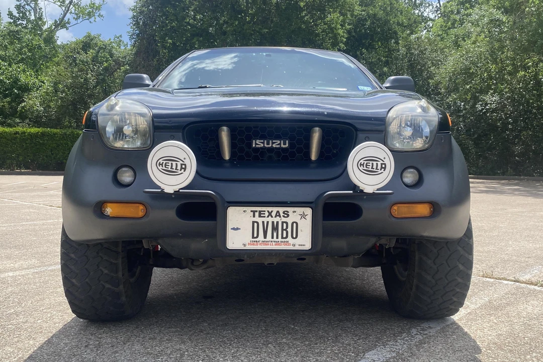 1999 Isuzu VehiCROSS - Image 2 of 31