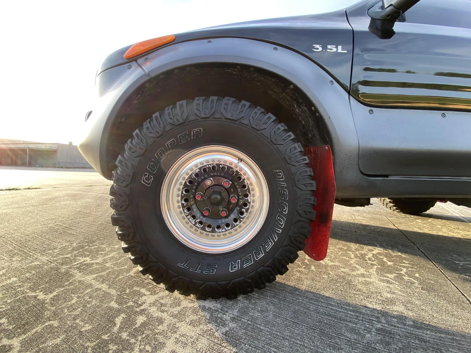 1999 Isuzu VehiCROSS - Image 16 of 31