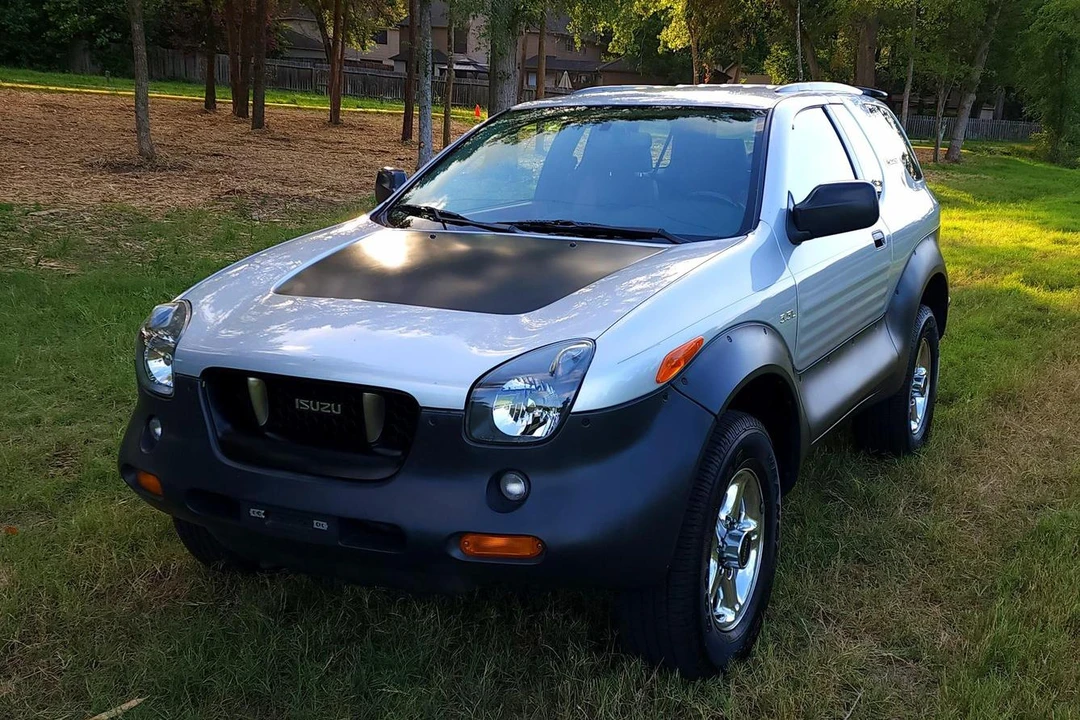 1999 Isuzu VehiCROSS - Image 2 of 31