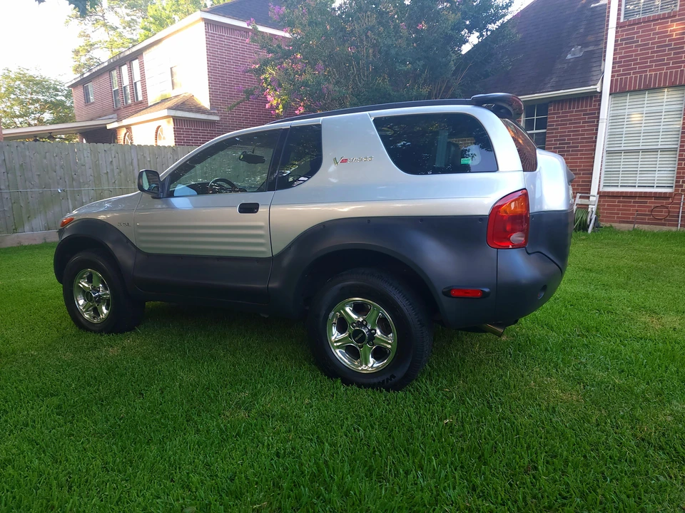 1999 Isuzu VehiCROSS - Image 11 of 31