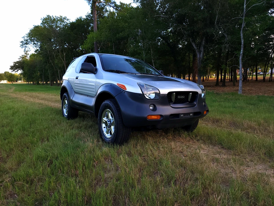 1999 Isuzu VehiCROSS - Image 17 of 31