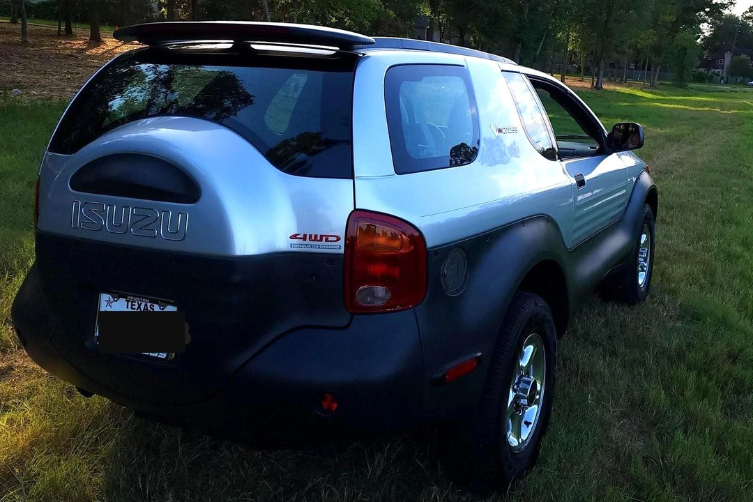 1999 Isuzu VehiCROSS - Image 4 of 31