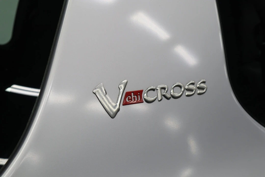 1999 Isuzu VehiCROSS - Image 18 of 31