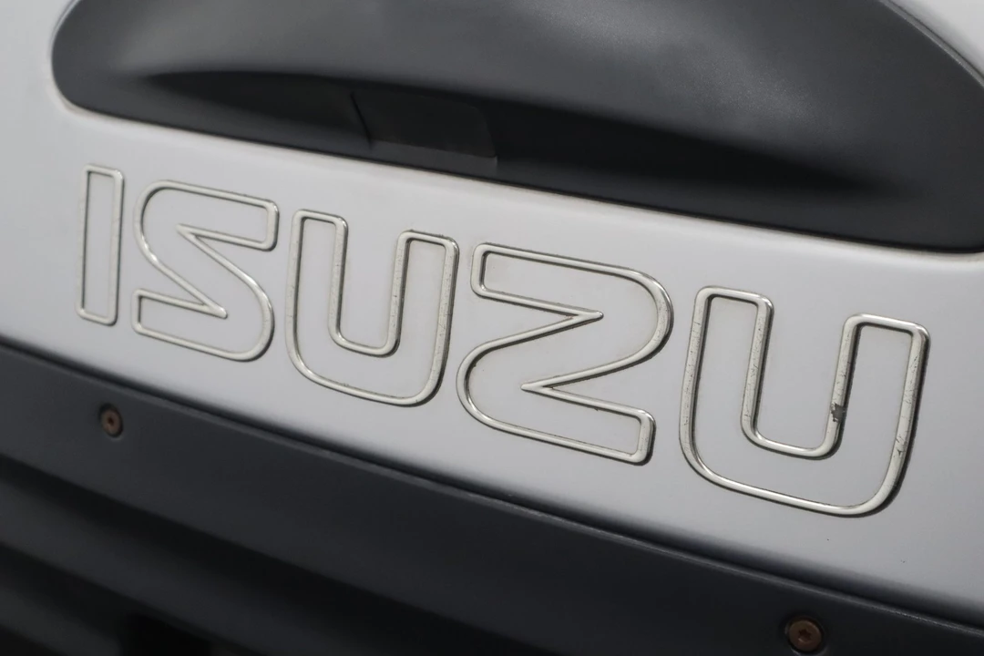 1999 Isuzu VehiCROSS - Image 21 of 31
