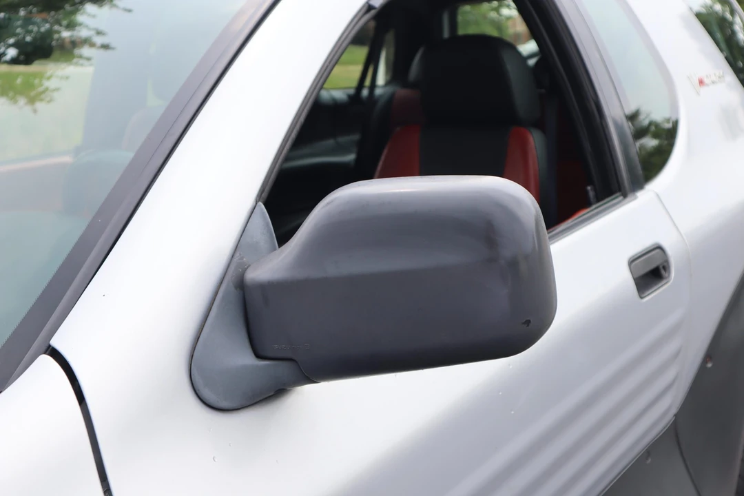 1999 Isuzu VehiCROSS - Image 24 of 31