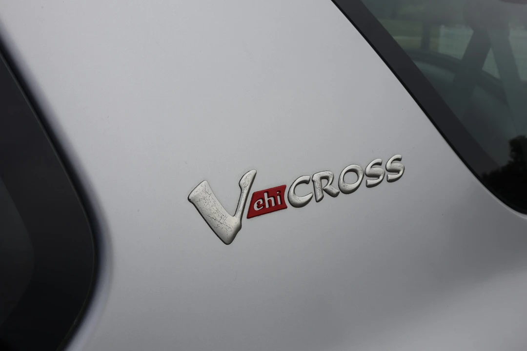1999 Isuzu VehiCROSS - Image 19 of 31