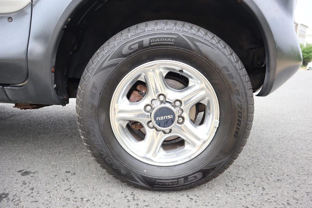 1999 Isuzu VehiCROSS - Image 29 of 31