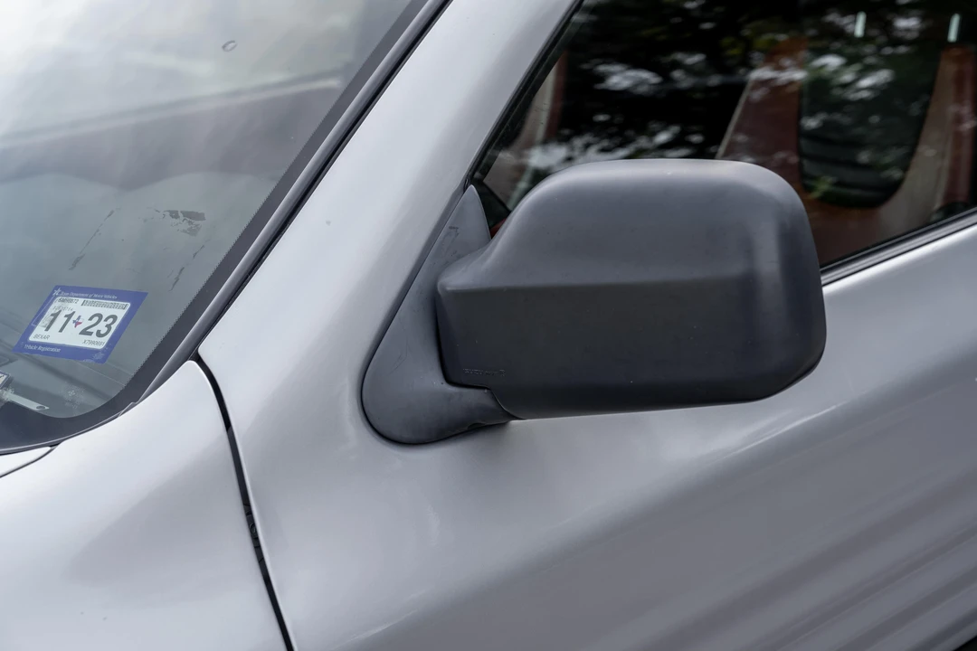 1999 Isuzu VehiCROSS - Image 22 of 31