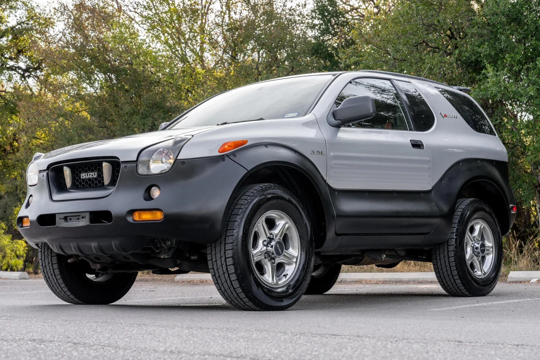 1999 Isuzu VehiCROSS - Image 8 of 31