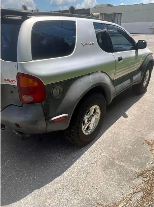 1999 Isuzu VehiCROSS - Image 2 of 9