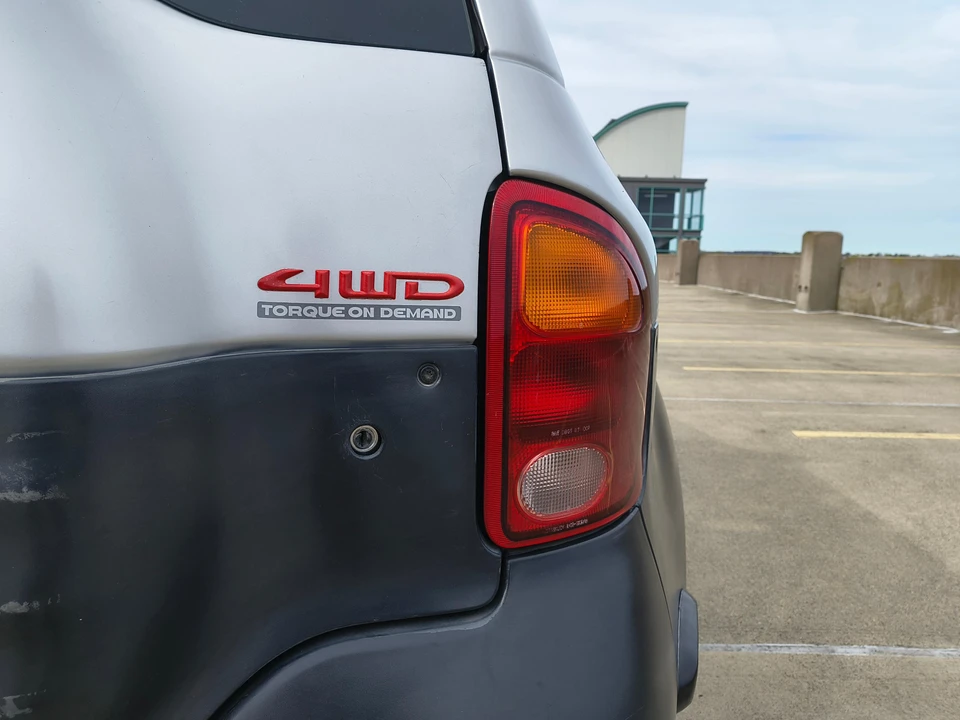 1999 Isuzu VehiCROSS - Image 17 of 31