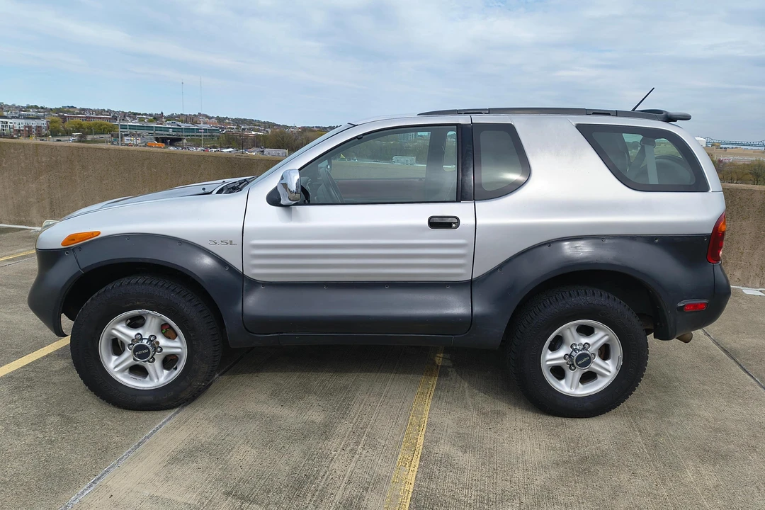1999 Isuzu VehiCROSS - Image 7 of 31