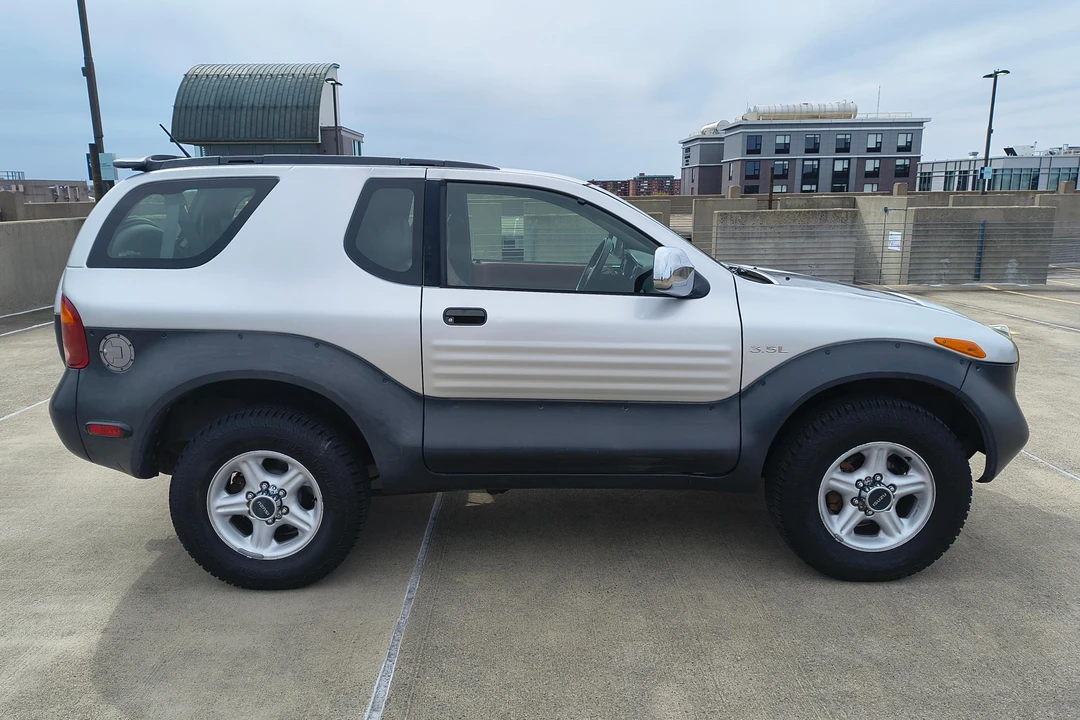 1999 Isuzu VehiCROSS - Image 3 of 31