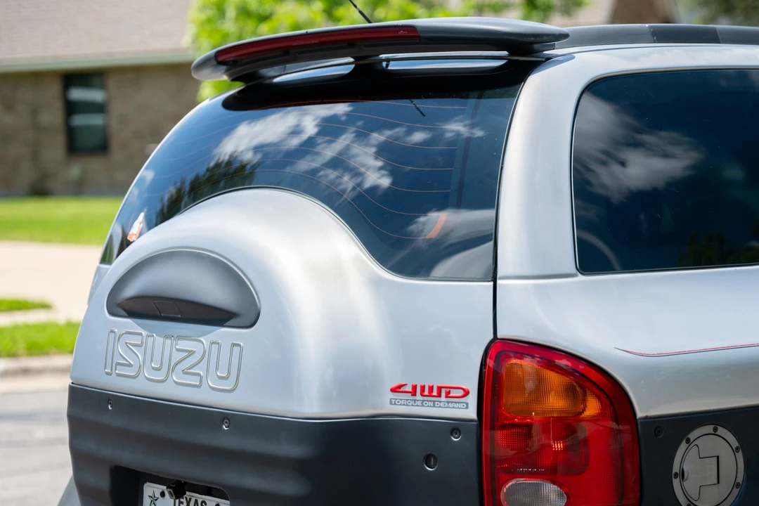 1999 Isuzu VehiCROSS - Image 22 of 31