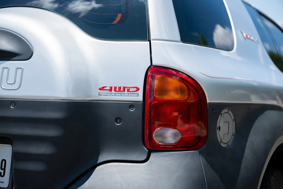 1999 Isuzu VehiCROSS - Image 14 of 31