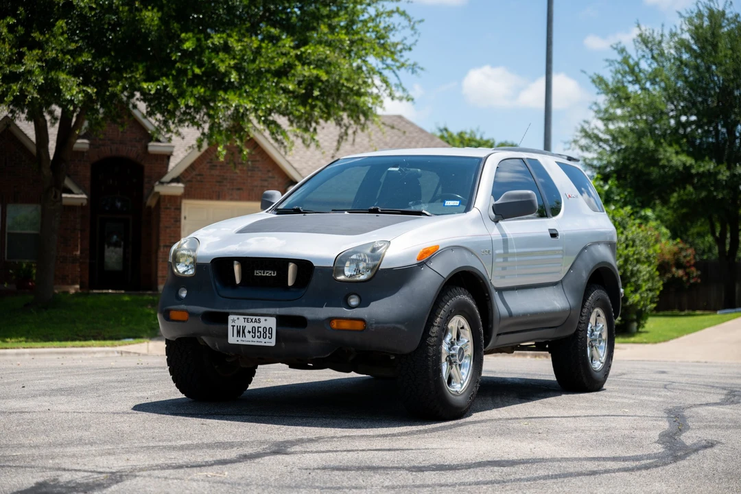 1999 Isuzu VehiCROSS - Image 9 of 31